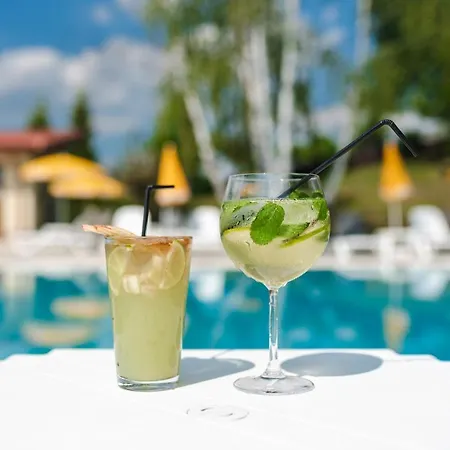 La Mesteceni & Loc Cu Stari De Bine, Adult Only