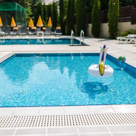 Resort La Mesteceni & Loc Cu Stari De Bine, Adult Only