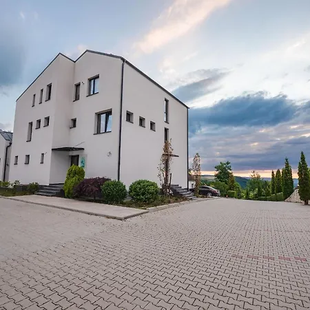 La Mesteceni & Loc Cu Stari De Bine, Adult Only